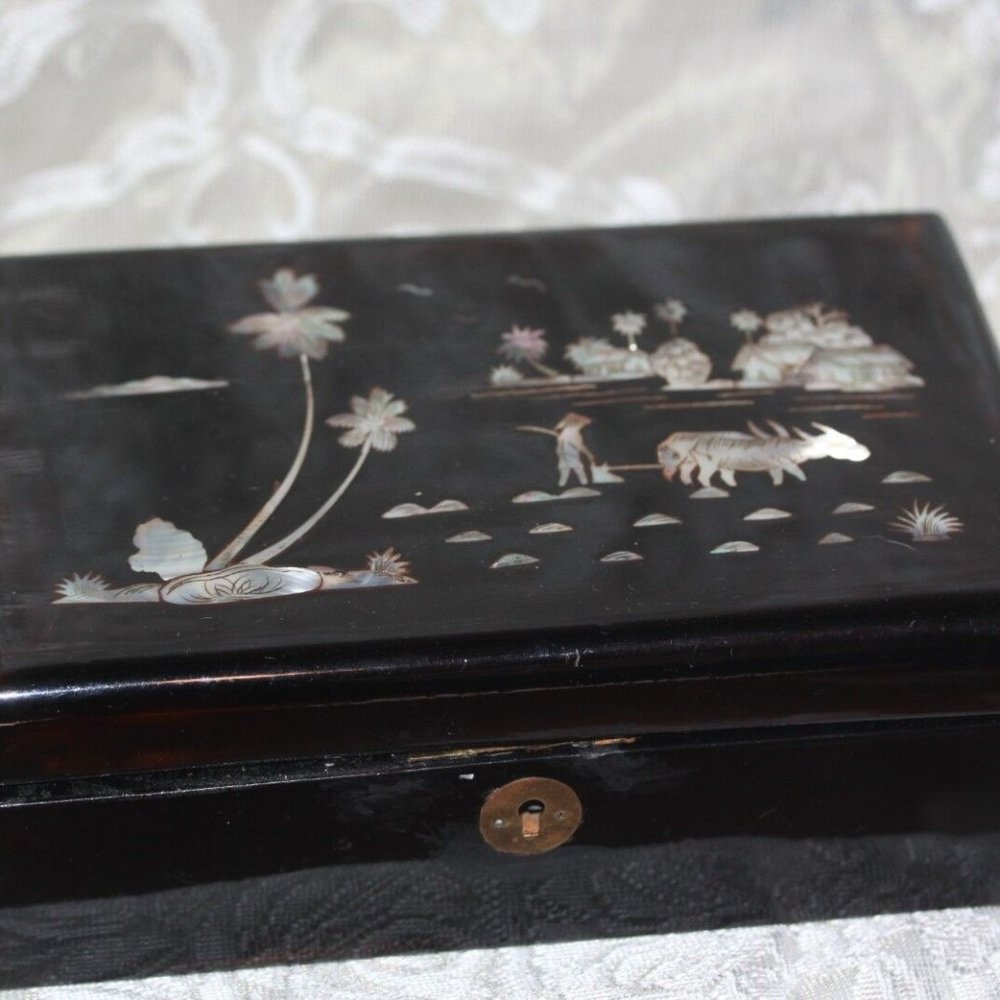 Chinese Black Lacquer Jewelry Box with Mother of Pearl Inlay Scenic Mirrored